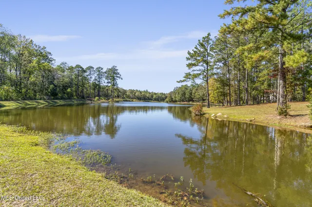 $419,000 | 14 East Yellowstone Road, Hattiesburg, MS 39402