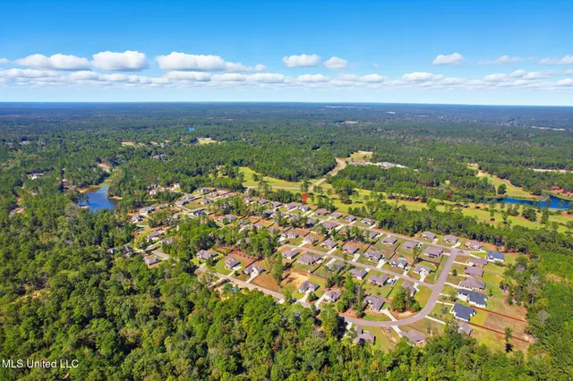 $419,000 | 14 East Yellowstone Road, Hattiesburg, MS 39402