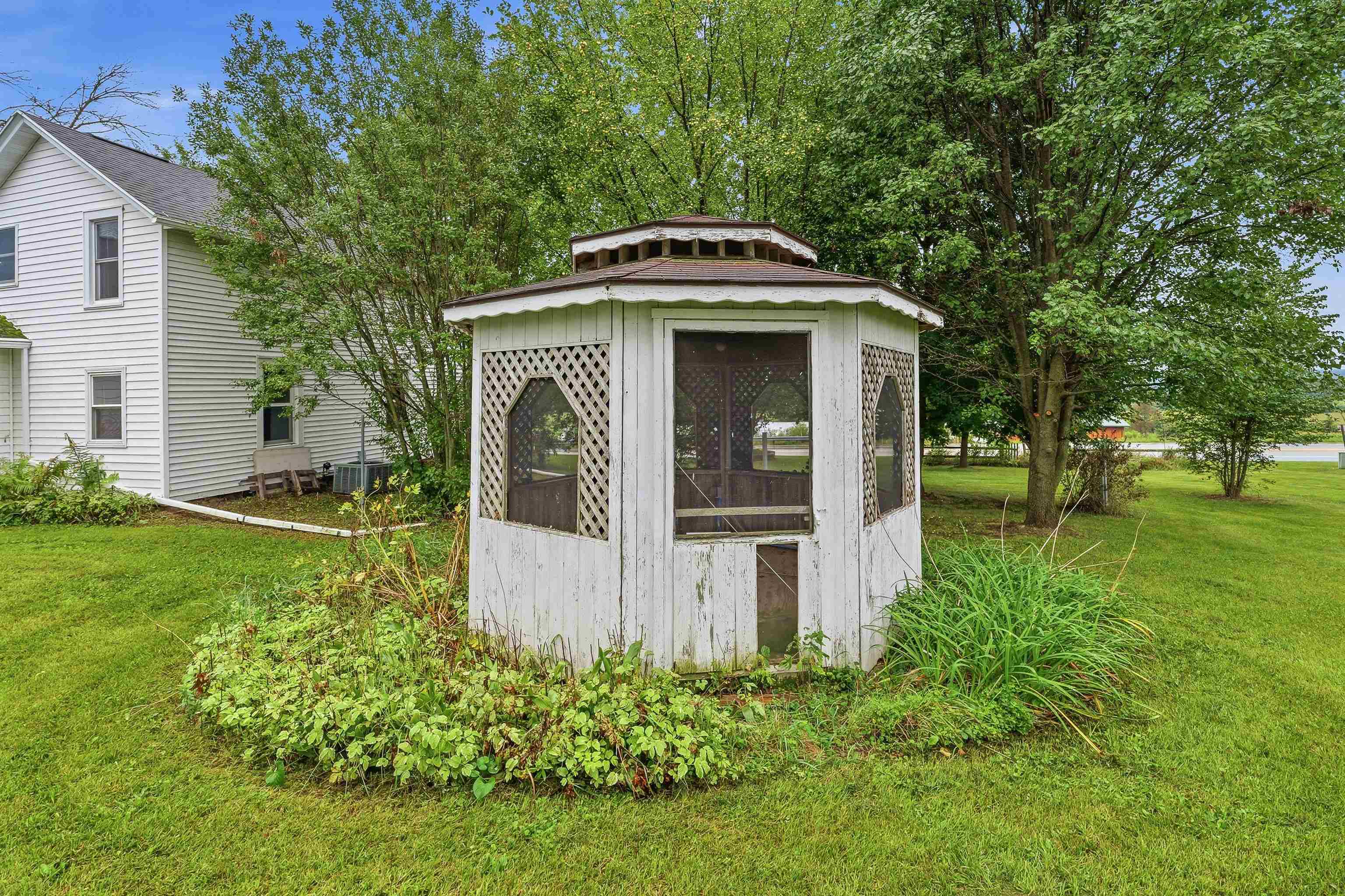 N1911 Hilltop Road Markesan, WI 53946 - Photo 40 of 45 Gallery Image 40