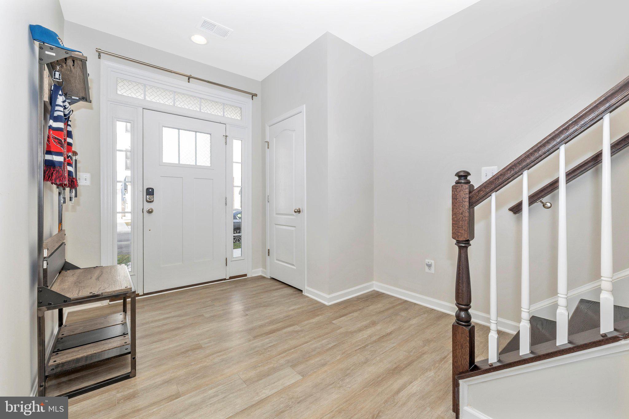 308 Spring Bank Way Frederick, MD 21701 - Photo 5 of 49 Well lit foyer.