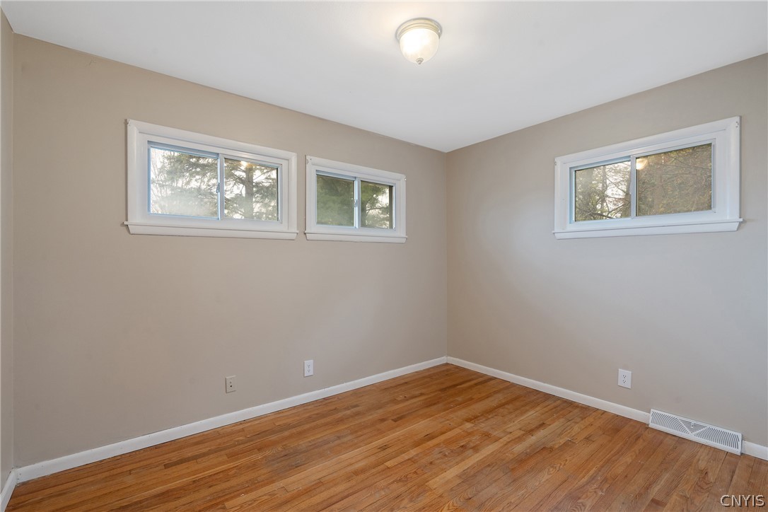 4662 Cleveland Road Onondaga, NY 13215 - Photo 15 of 33