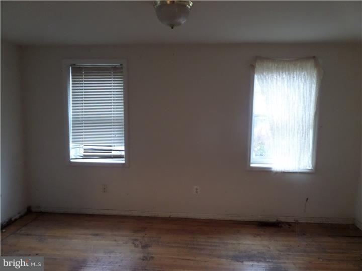 3117 South Constitution Road Camden, NJ 08104 - Photo 4 of 4 Dining Room