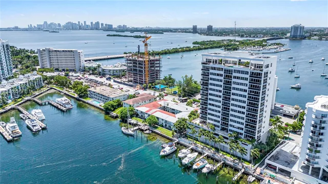$1,100,000 | 7929 West Drive, Unit PH1601, North Bay Village, FL 33141