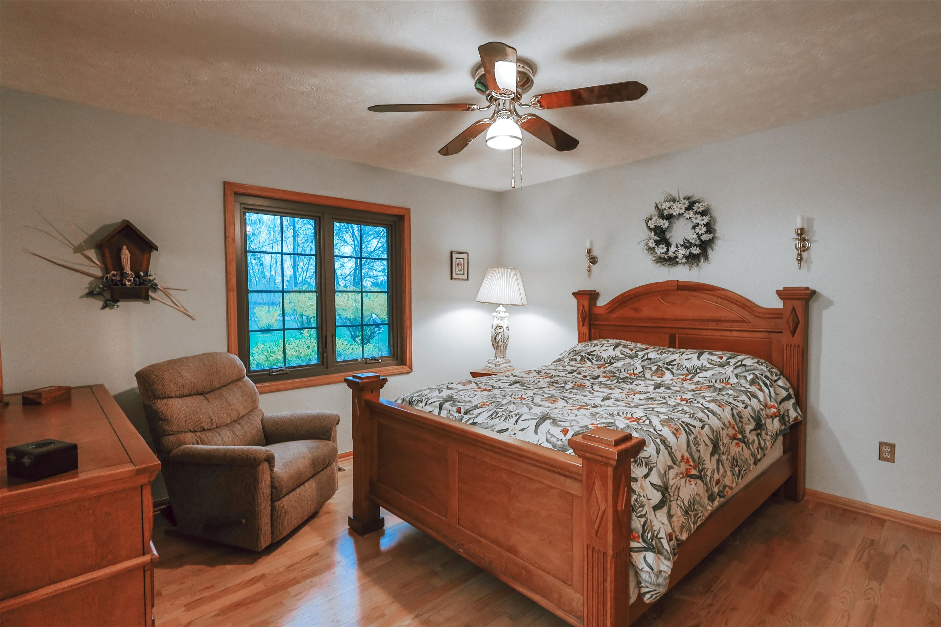 13686 Hedeen Road Traverse City, MI 49686 - Photo 9 of 56 1947061-8CAEC8EB-03AD-4637-91B7-B0F1A4EE767F.JPG