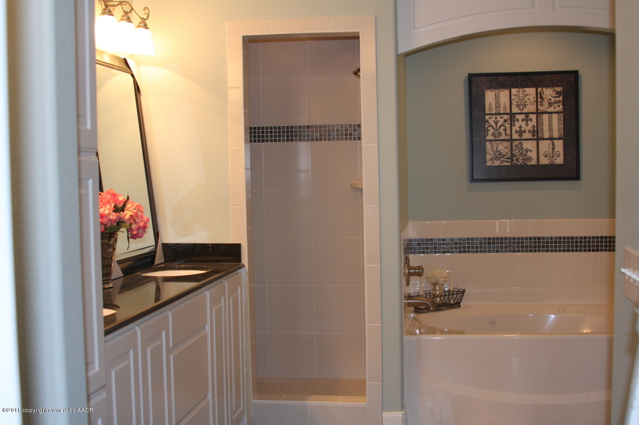 19201 McPherson Road Amarillo, TX 79119 - Photo 18 of 30 Master bath 2