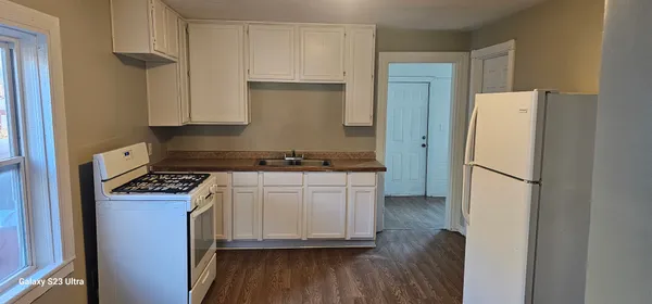 $172,900 | 138 Woodlawn Avenue, Aurora, IL 60506