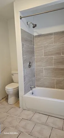 $172,900 | 138 Woodlawn Avenue, Aurora, IL 60506