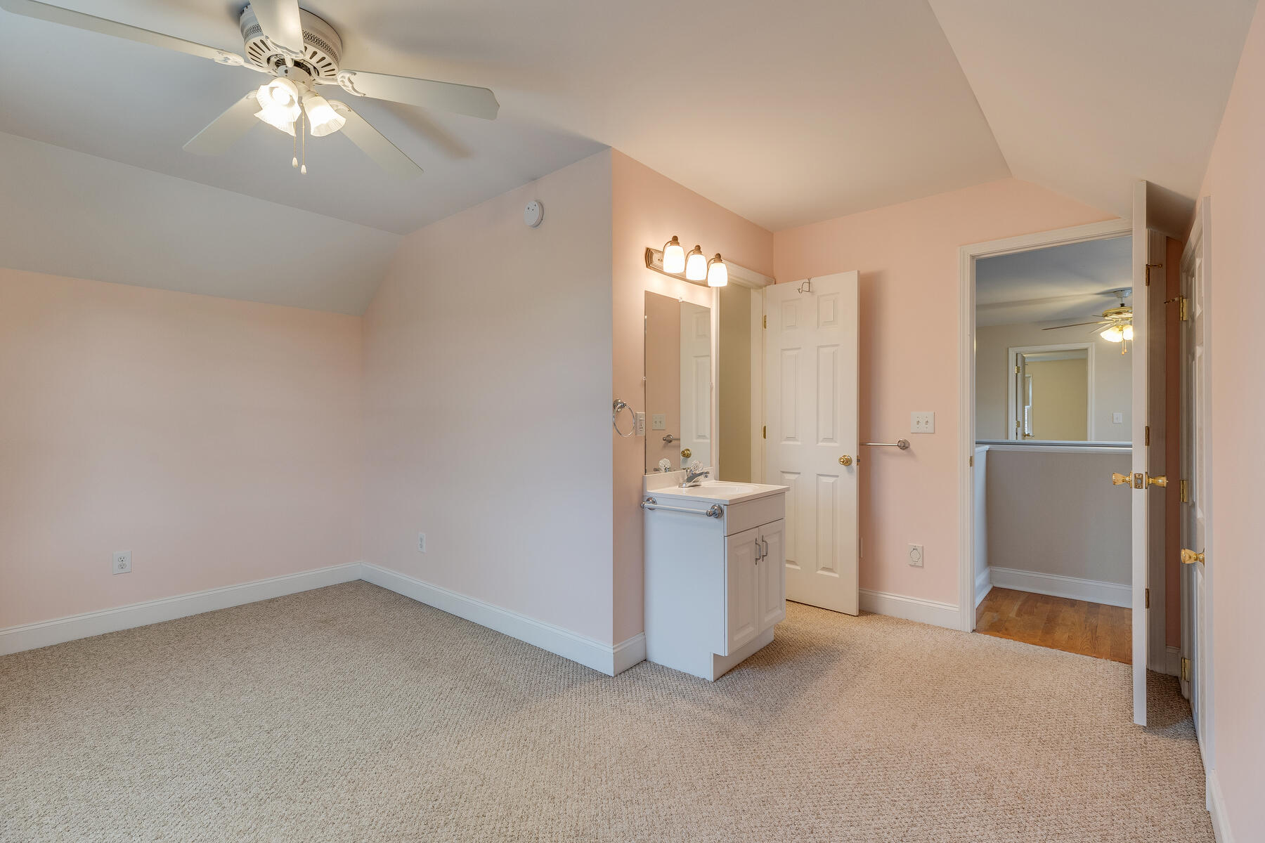 3917 Leaf Point Kingsport, TN 37663 - Photo 34 of 45 034