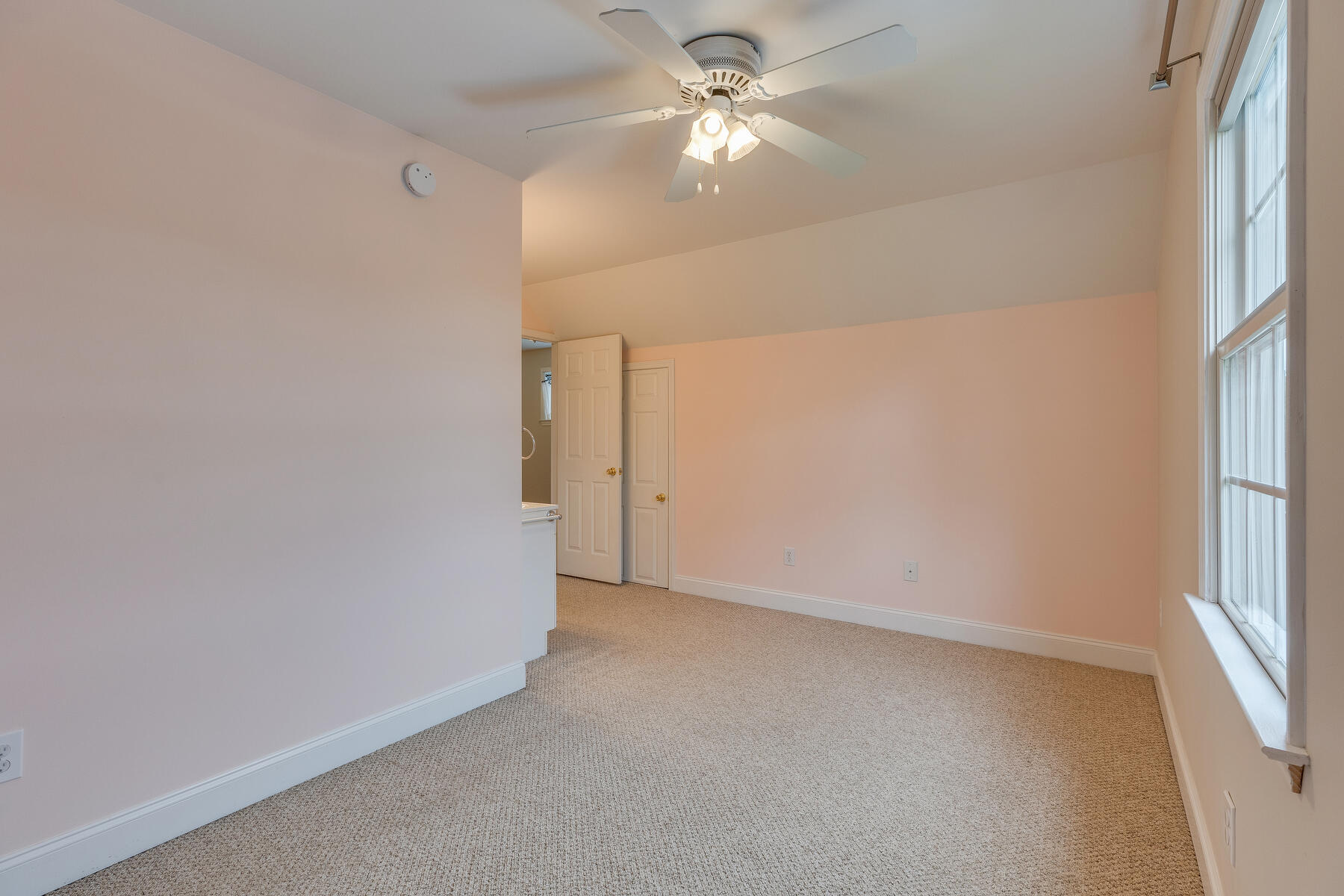 3917 Leaf Point Kingsport, TN 37663 - Photo 35 of 45 035