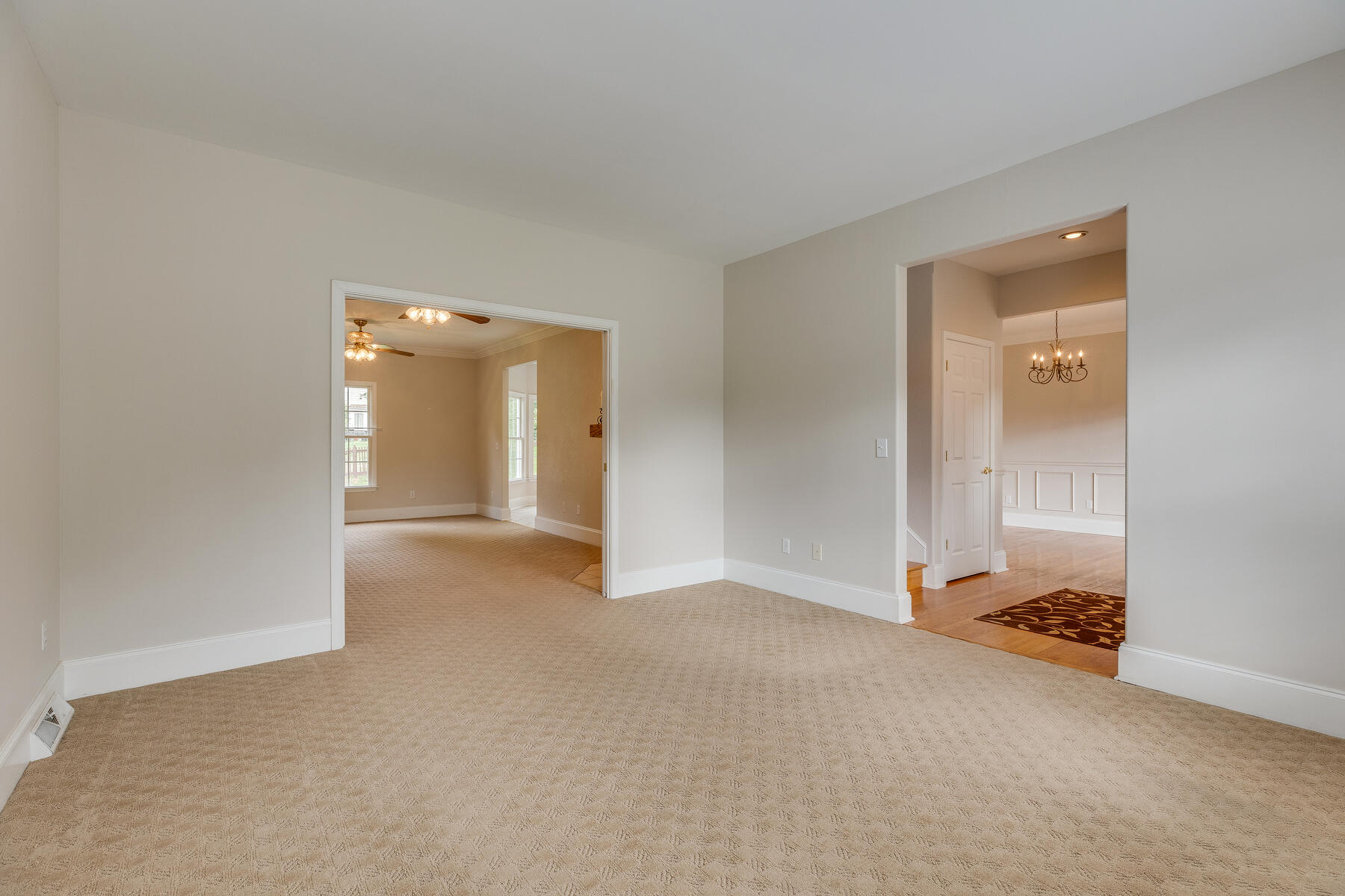 3917 Leaf Point Kingsport, TN 37663 - Photo 6 of 45 006