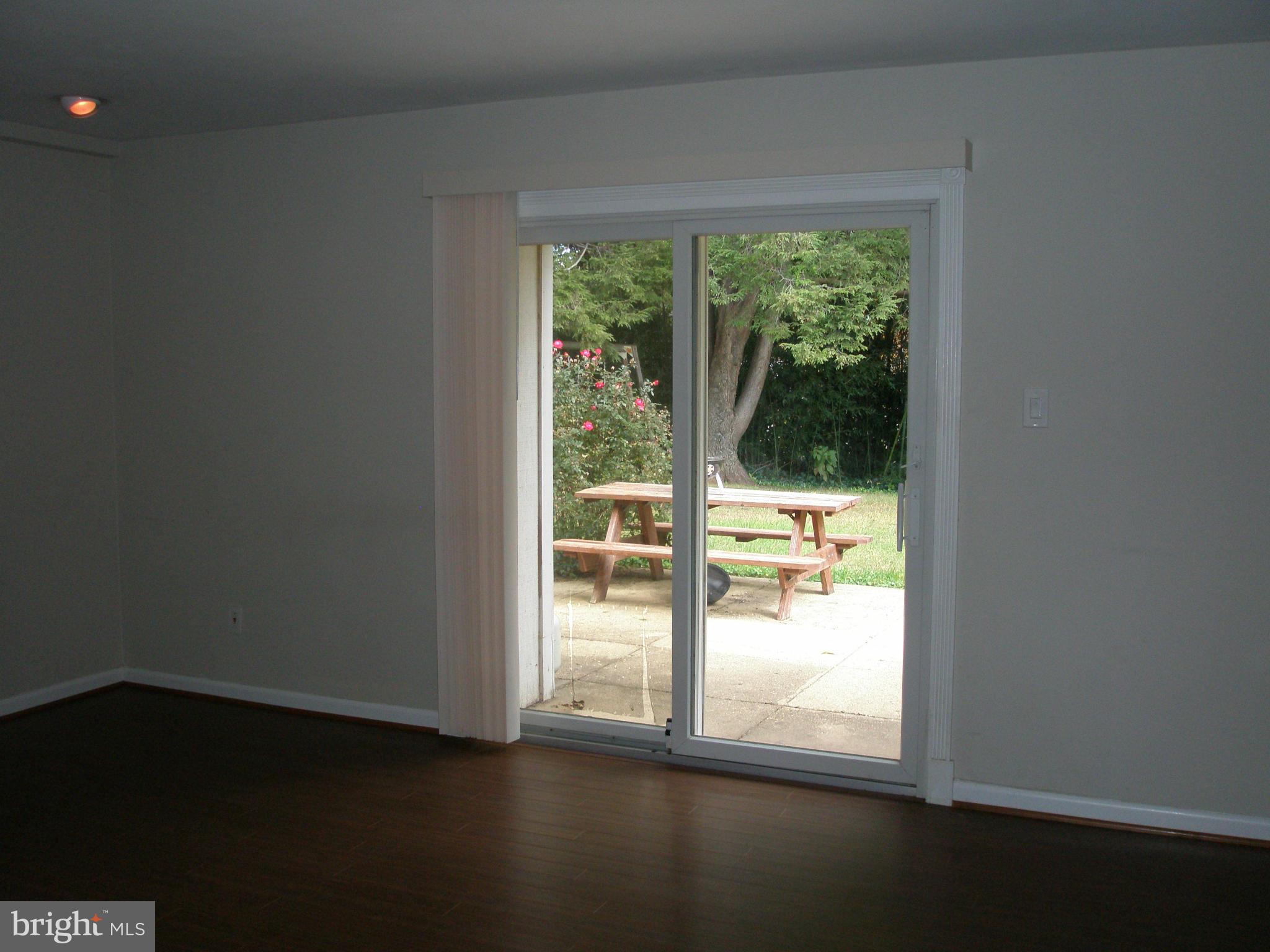 5305 Oldcastle Lane Springfield, VA 22151 - Photo 7 of 22 Living Room