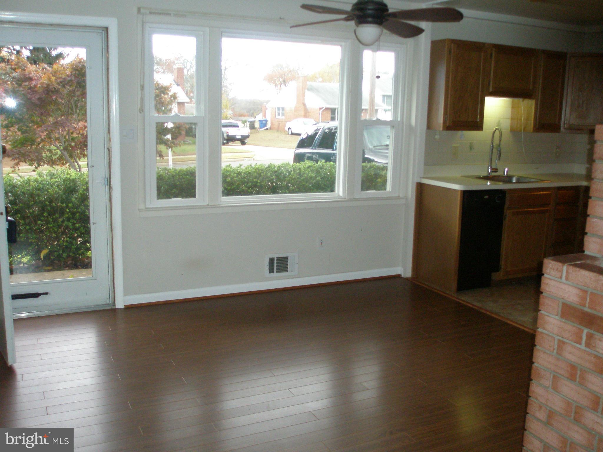 5305 Oldcastle Lane Springfield, VA 22151 - Photo 8 of 22 Interior (General)