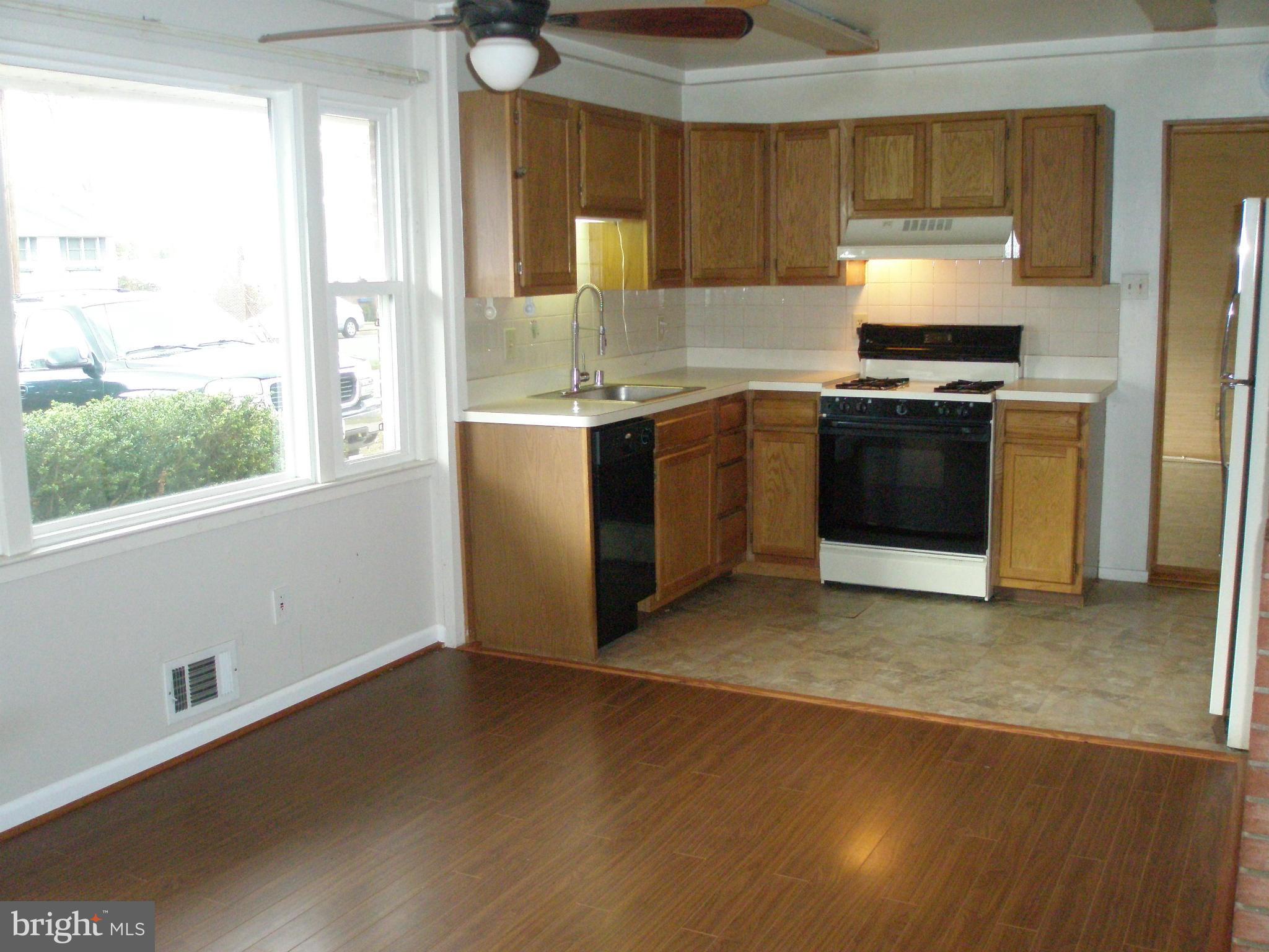 5305 Oldcastle Lane Springfield, VA 22151 - Photo 9 of 22 Kitchen