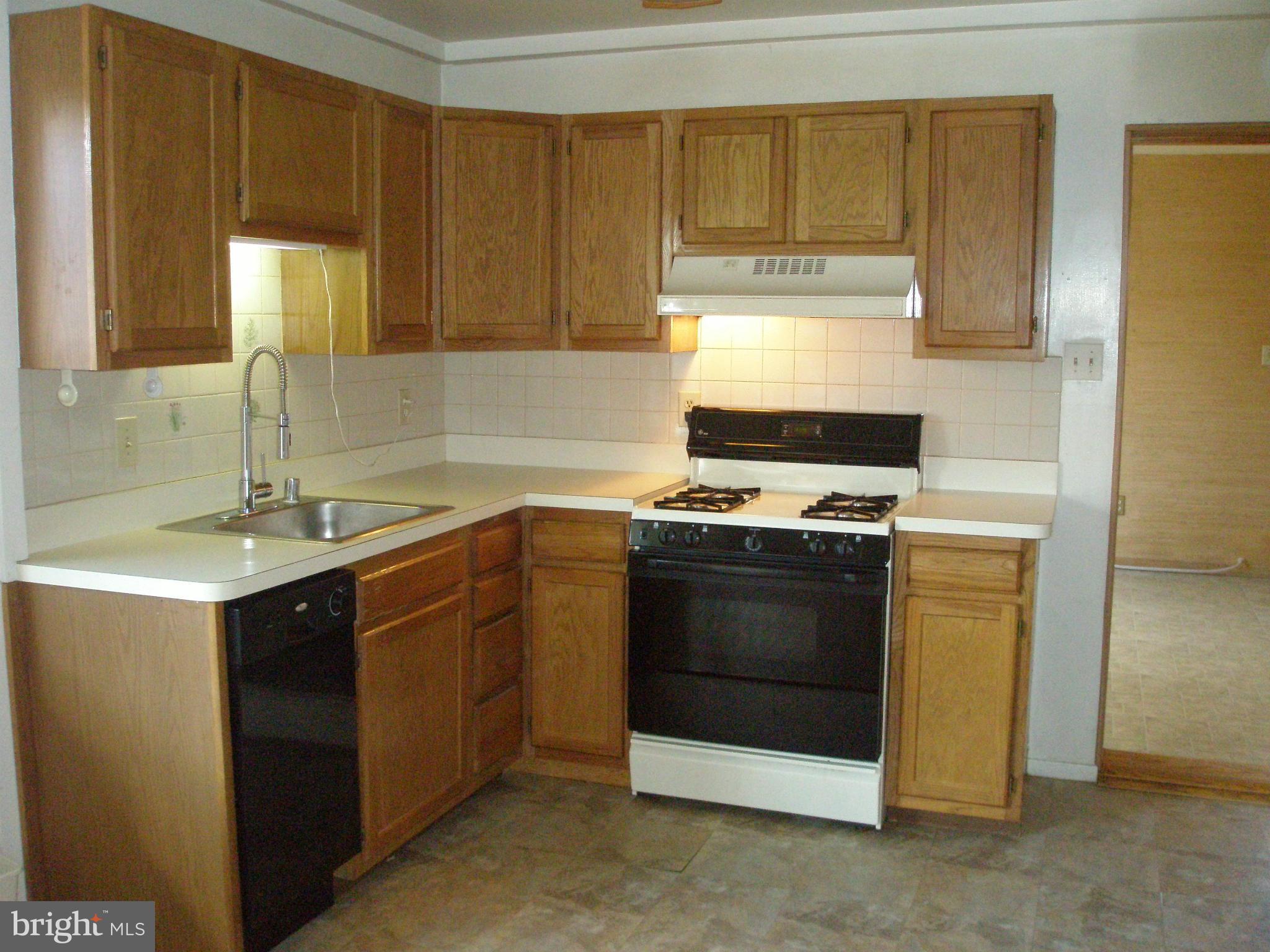 5305 Oldcastle Lane Springfield, VA 22151 - Photo 10 of 22 Kitchen