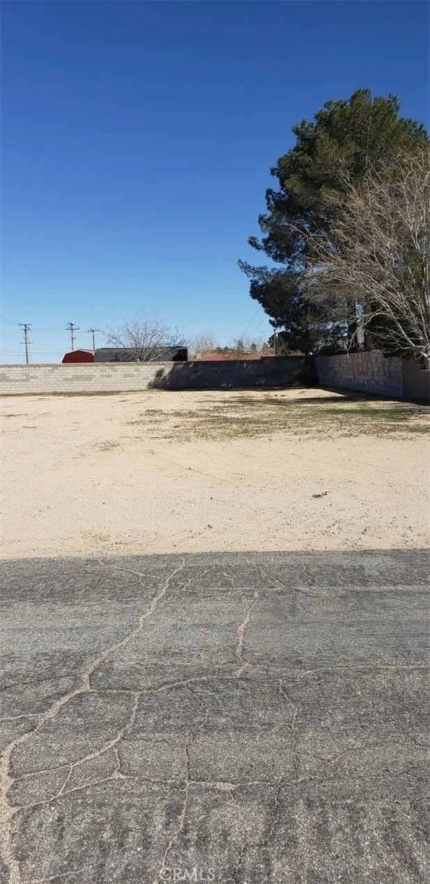 0 99th Los Angeles, CA 90044 - Photo 2 of 4 a view of an ocean and beach