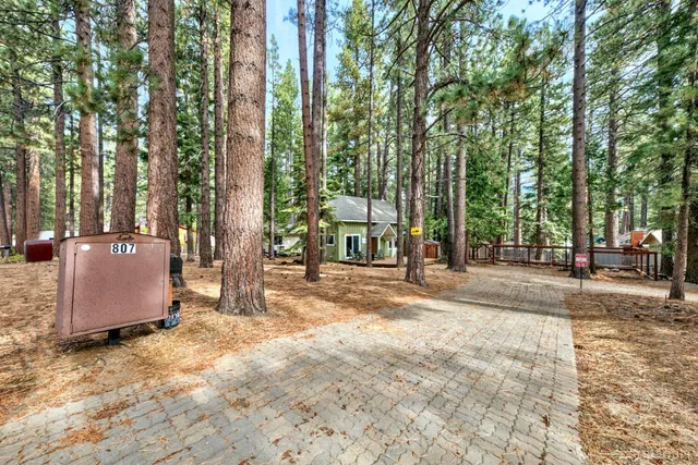 $595,000 | 807 Clement Street, South Lake Tahoe, CA 96150