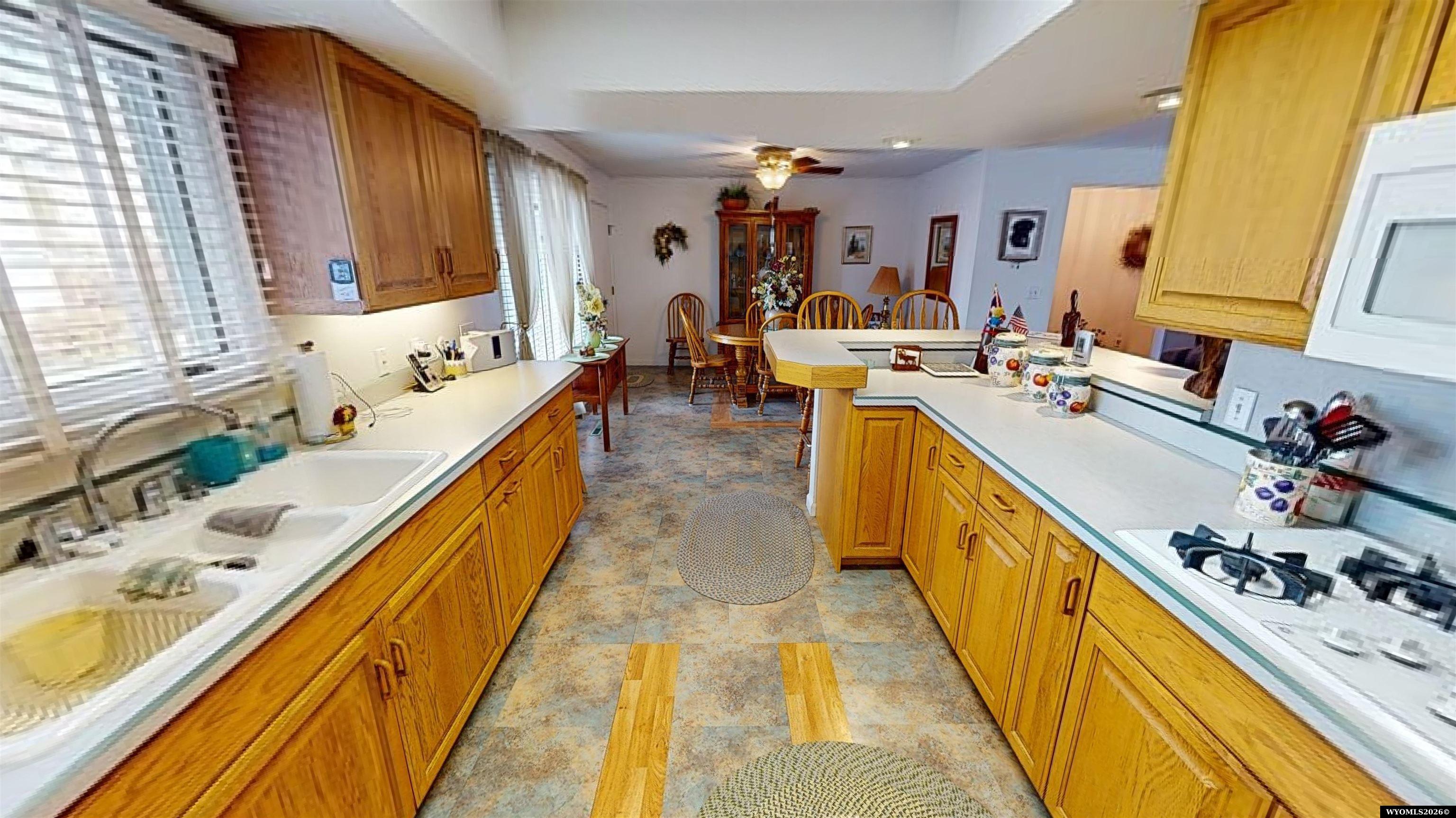 340 Shoshone Street Lander, WY 82520 - Photo 10 of 38