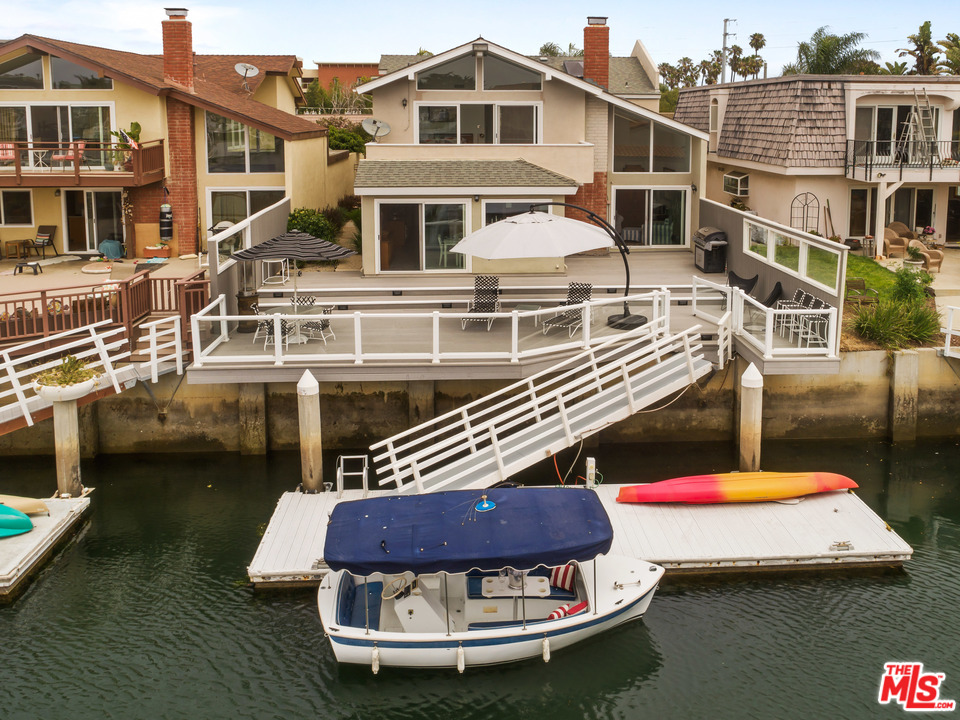 3810 West Hemlock Street Oxnard, CA 93035 - Photo 2 of 31