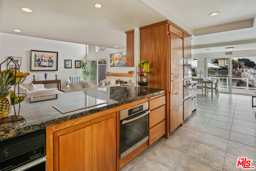 3810 West Hemlock Street Oxnard, CA 93035 - Photo 11 of 31