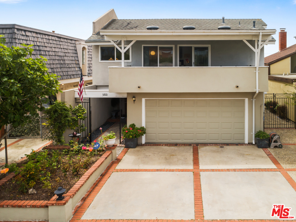 3810 West Hemlock Street Oxnard, CA 93035 - Photo 3 of 31