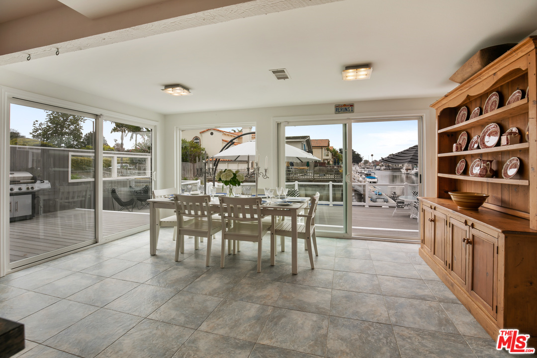 3810 West Hemlock Street Oxnard, CA 93035 - Photo 8 of 31