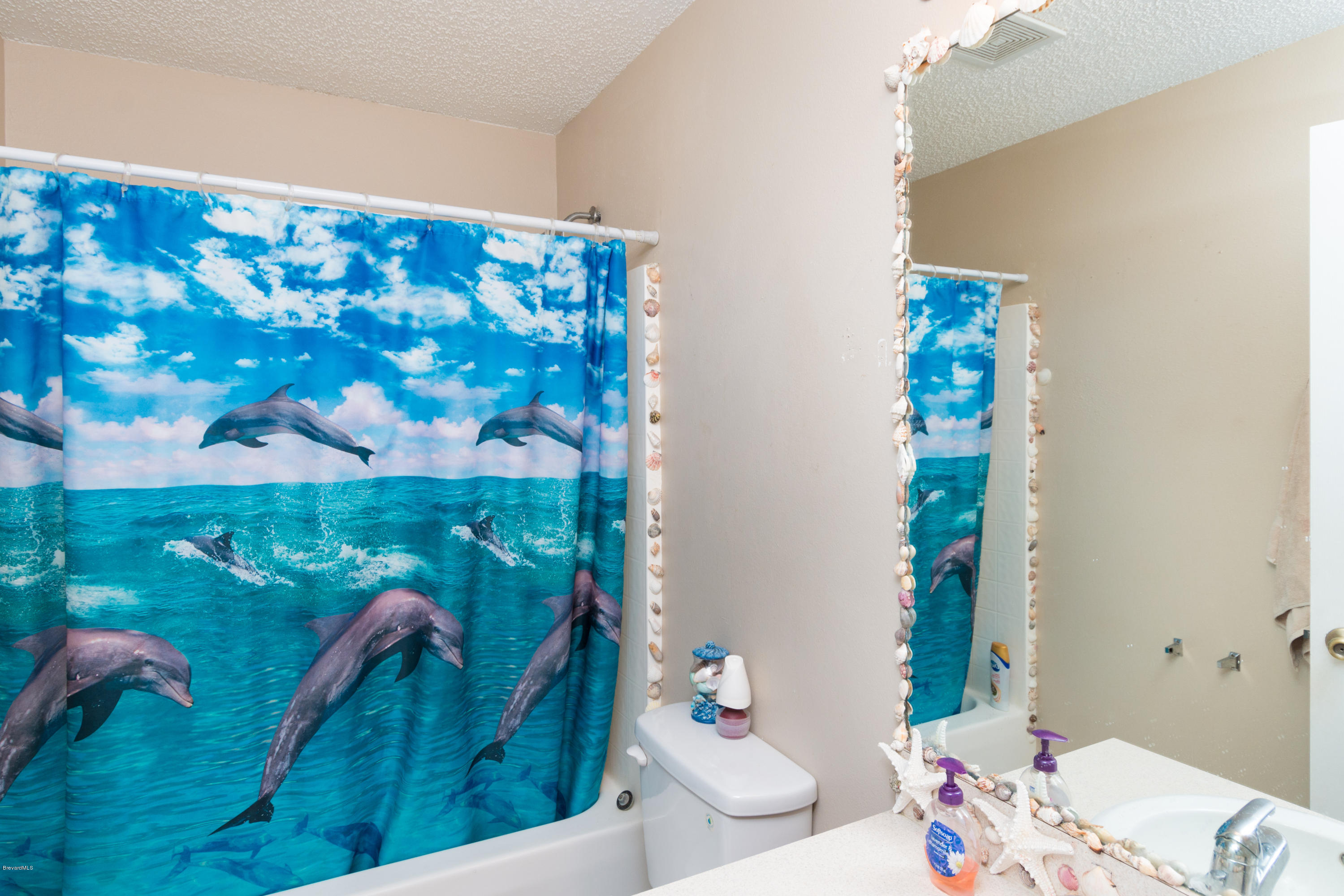 880 Tupelo Road Southwest Palm Bay, FL 32908 - Photo 14 of 15 Hall Bath