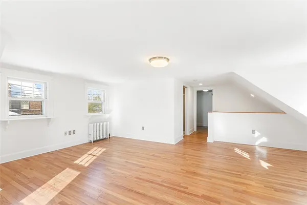 $2,825 | 31 Washington Street, Warren, RI 02885