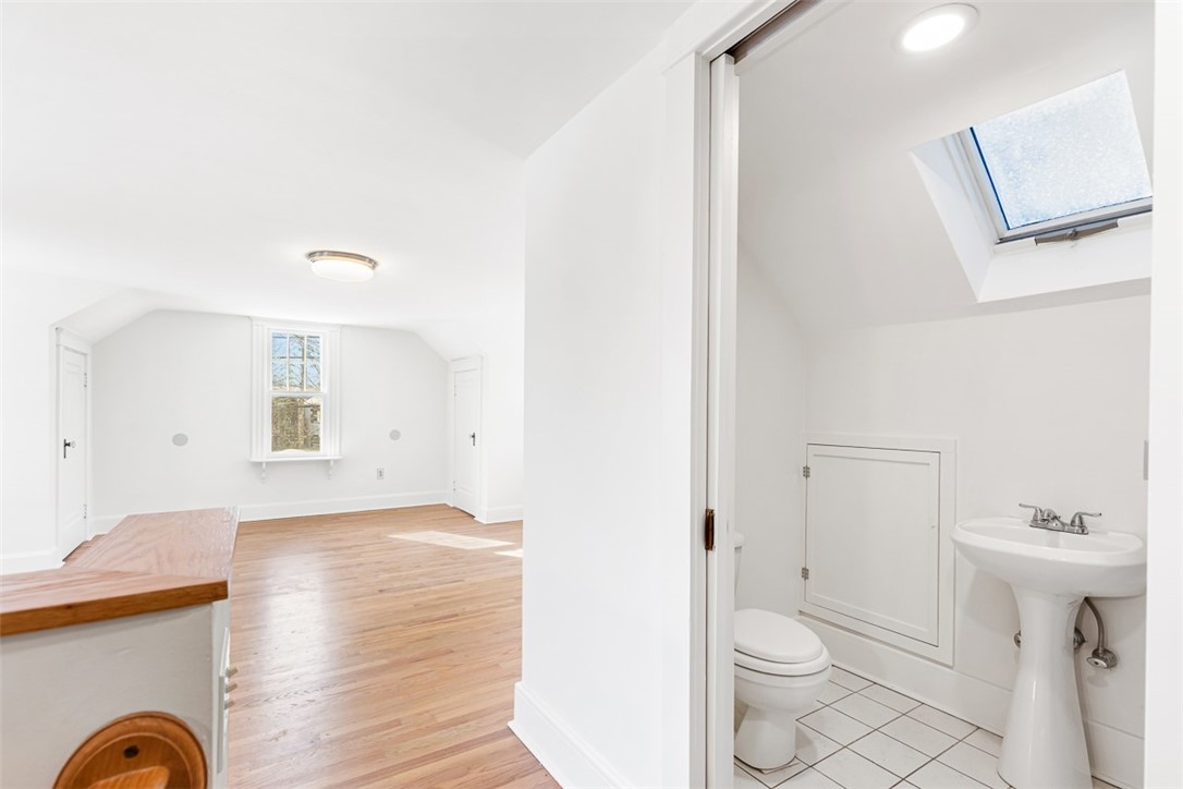 31 Washington Street Warren, RI 02885 - Photo 18 of 28