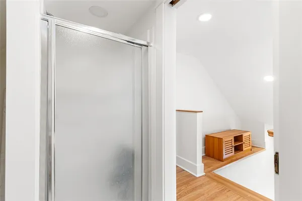 $2,825 | 31 Washington Street, Warren, RI 02885
