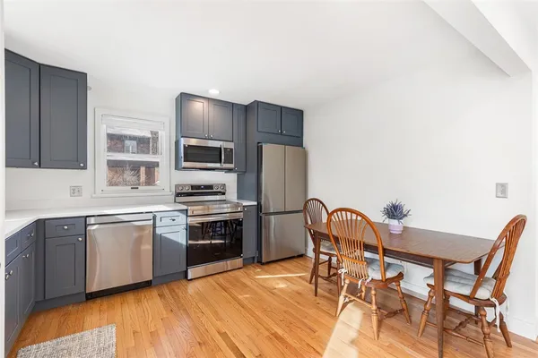 $2,825 | 31 Washington Street, Warren, RI 02885