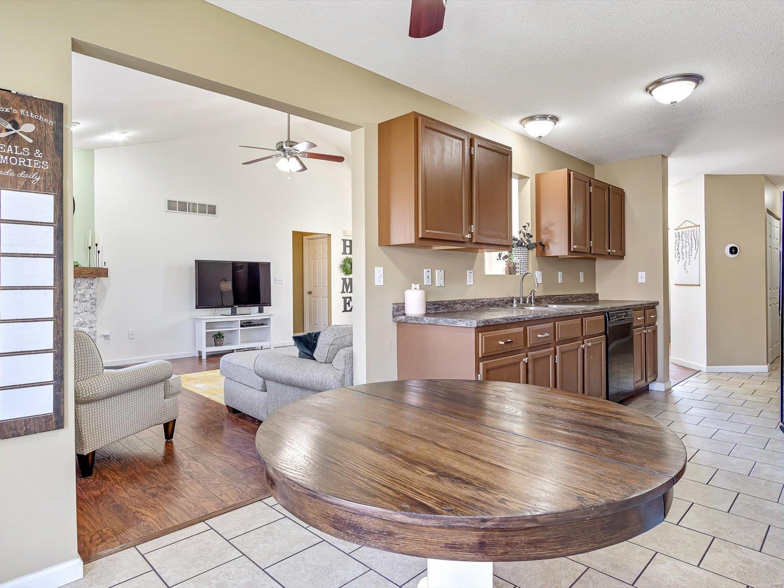 3223 Stonebridge Drive Shiloh, IL 62221 - Photo 11 of 27