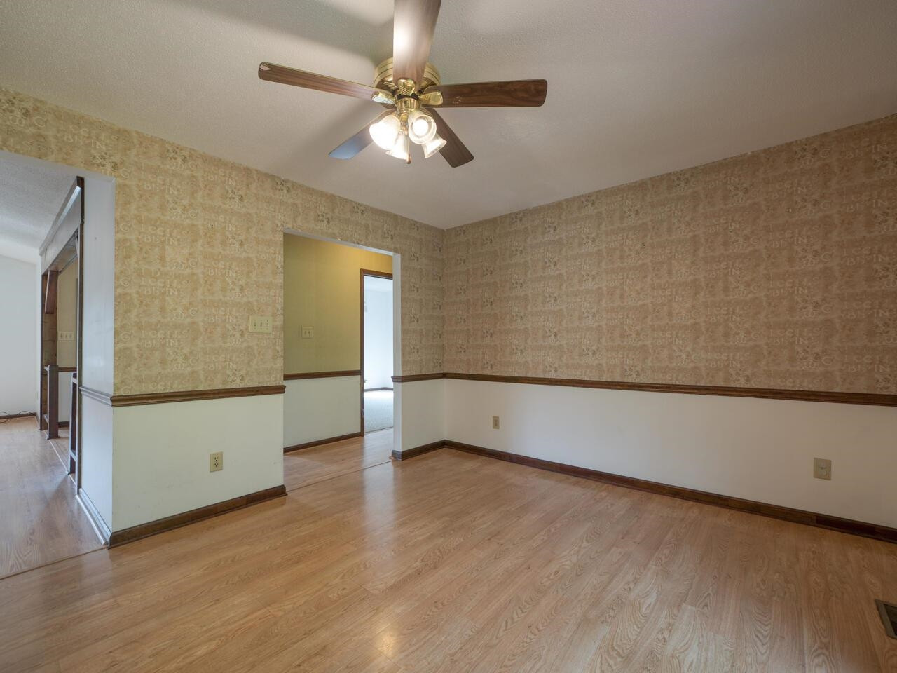 5505 Old Towne Road Raleigh, NC 27612 - Photo 15 of 45 Dining Area
