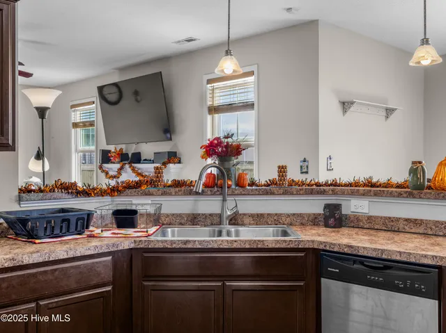 $300,000 | 226 Shell Rock Landing Road, Hubert, NC 28539