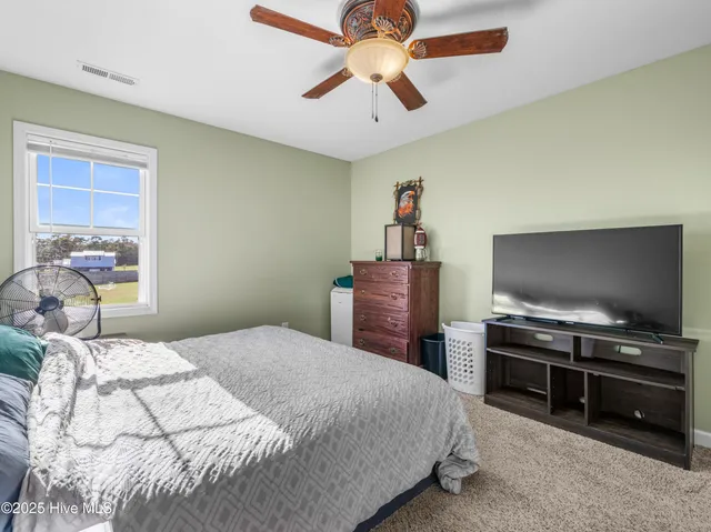 $300,000 | 226 Shell Rock Landing Road, Hubert, NC 28539