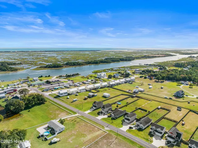 $300,000 | 226 Shell Rock Landing Road, Hubert, NC 28539