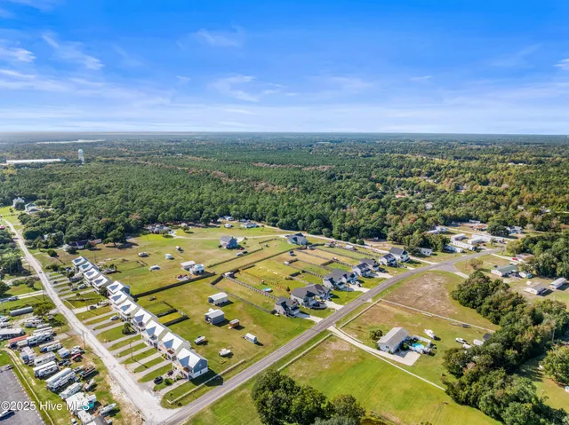 $300,000 | 226 Shell Rock Landing Road, Hubert, NC 28539