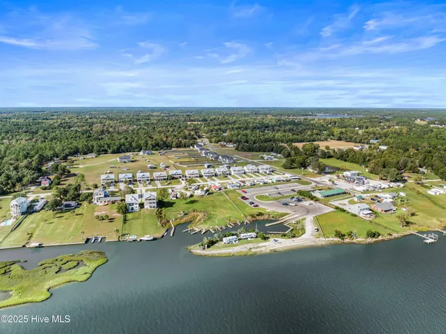 $300,000 | 226 Shell Rock Landing Road, Hubert, NC 28539