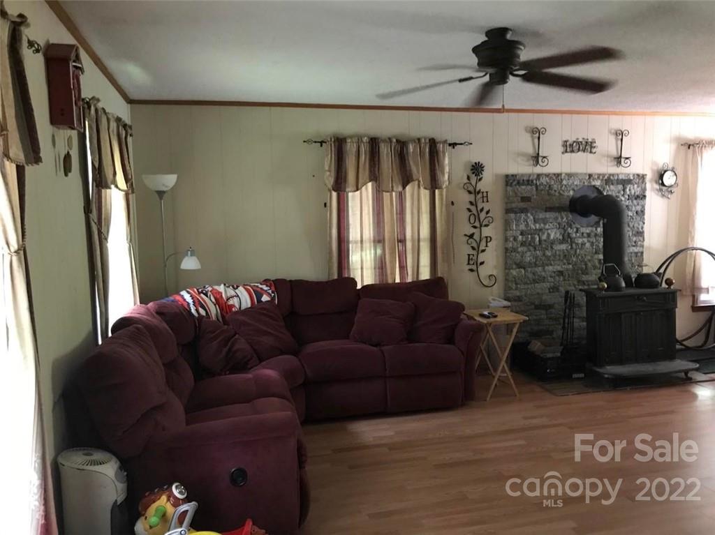 415 Russell Cove Road Waynesville, NC 28785 - Photo 5 of 22 Gallery Image 5