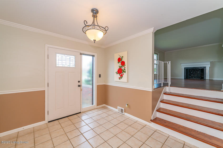 5904 Outer Loop Louisville, KY 40219 - Photo 2 of 29 5904 Outer Loop L-17