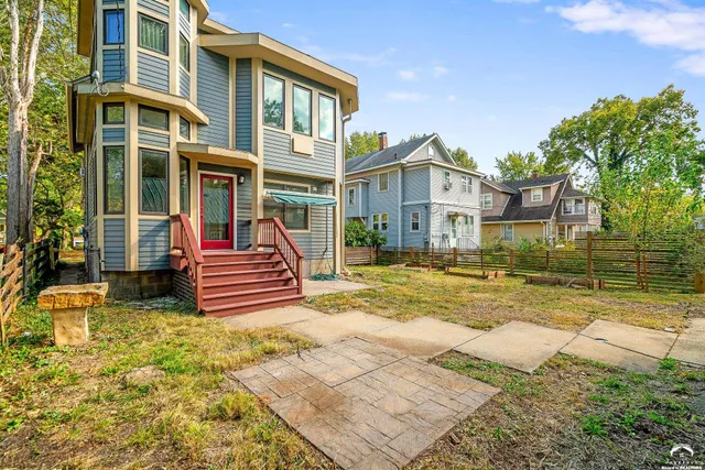 $489,900 | 1729 Mississippi Street, Lawrence, KS 66044