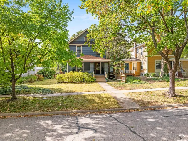 $489,900 | 1729 Mississippi Street, Lawrence, KS 66044