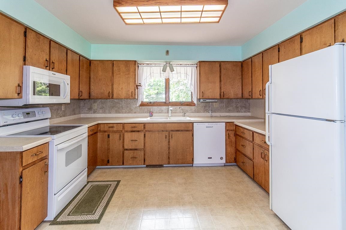 E9705 County Rd I Clintonville, WI 54929 - Photo 11 of 50