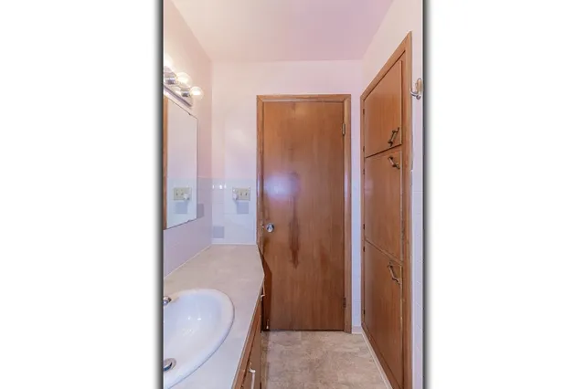 $250,000 | E9705 County Rd I, Clintonville, WI 54929