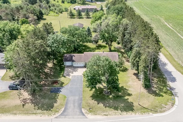 $250,000 | E9705 County Rd I, Clintonville, WI 54929