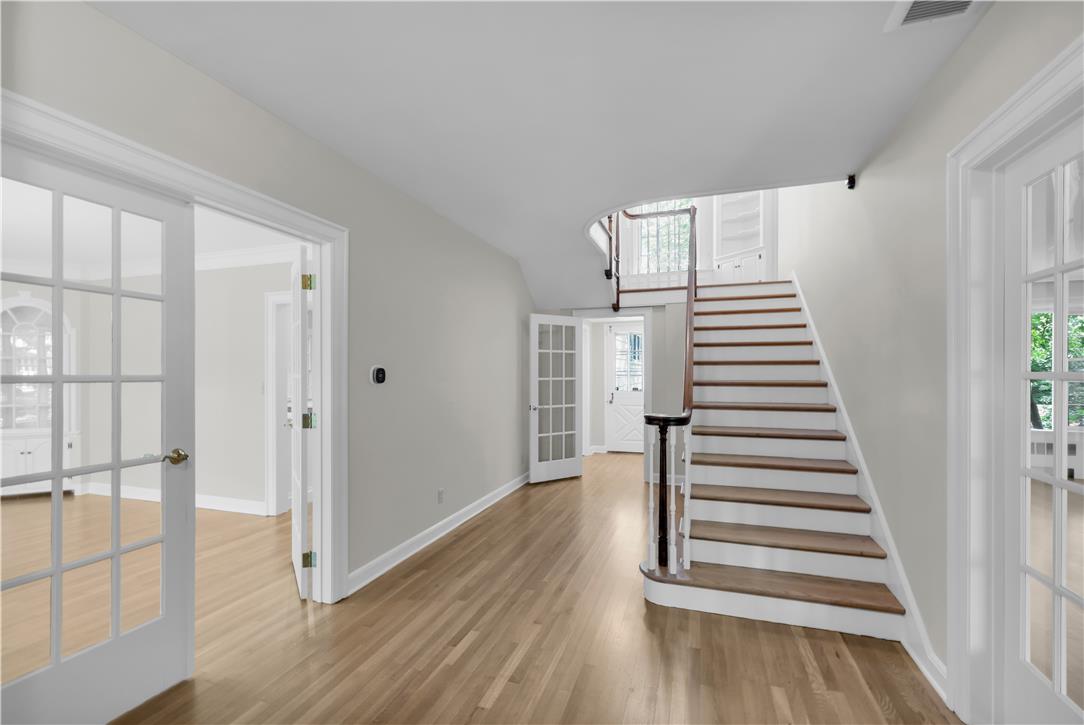 1942 Sycamore Street Bethlehem, PA 18017 - Photo 5 of 74