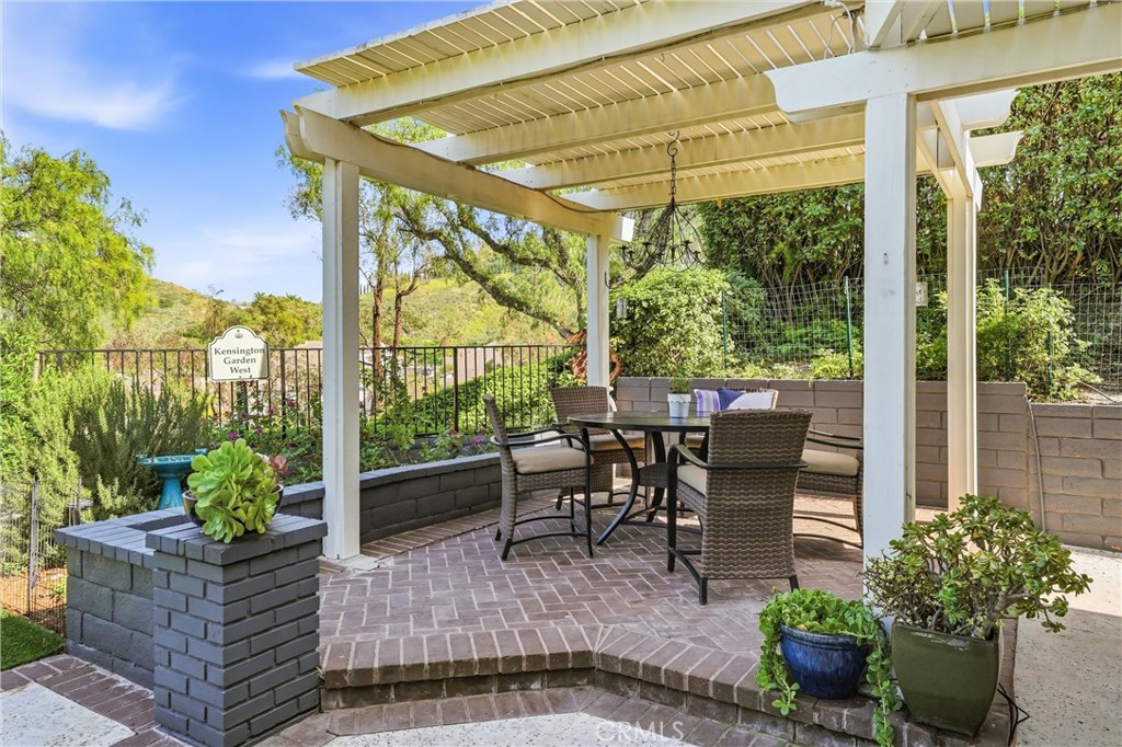 6305 East Rocking Horse Way Orange, CA 92869 - Photo 28 of 56