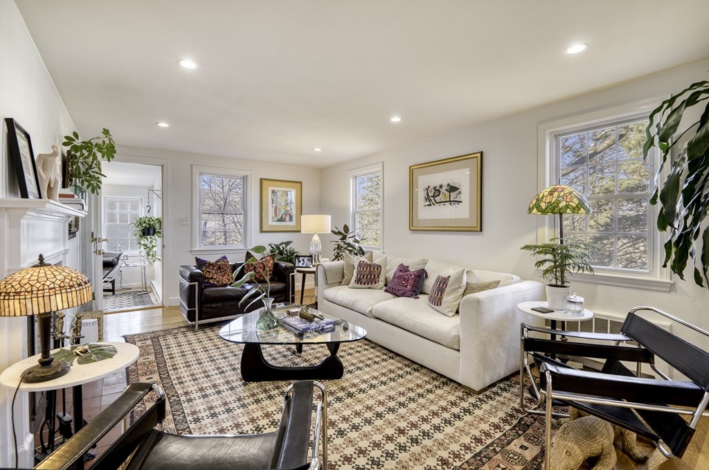 43 Robinhood Road Winchester, MA 01890 - Photo 12 of 39 Gallery Image 12