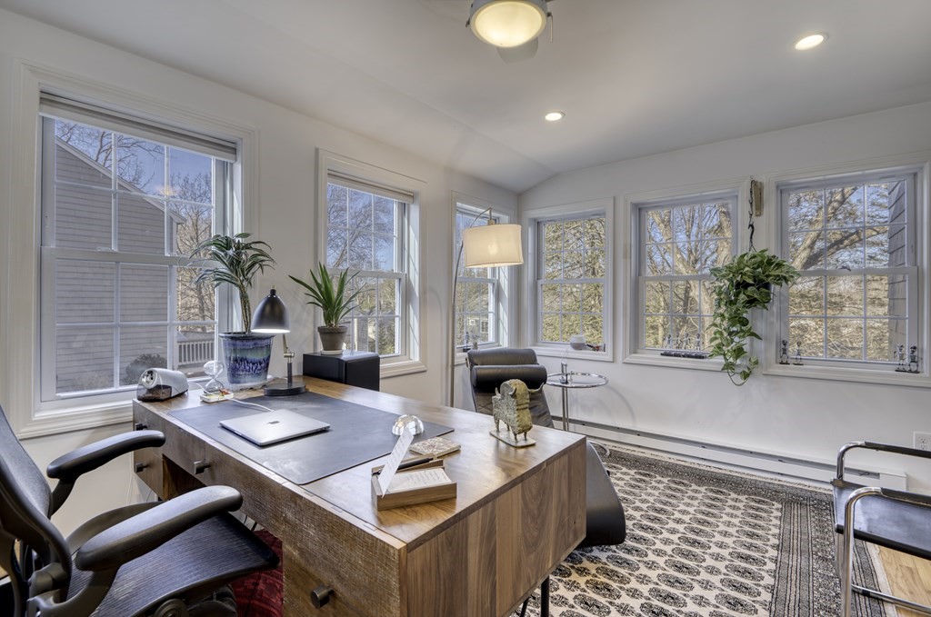 43 Robinhood Road Winchester, MA 01890 - Photo 15 of 39 Gallery Image 15
