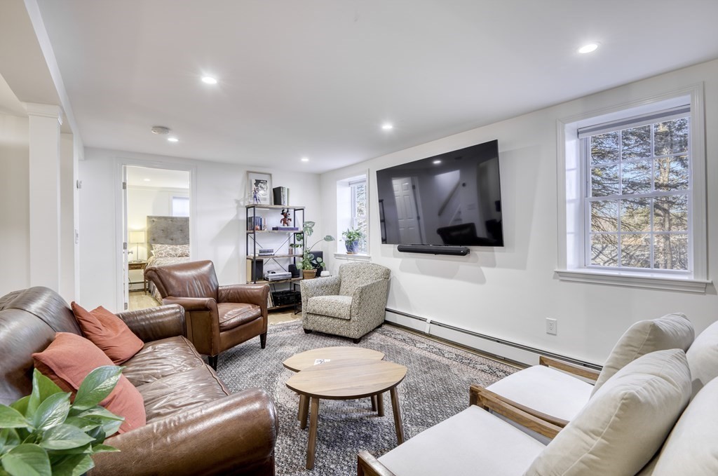 43 Robinhood Road Winchester, MA 01890 - Photo 27 of 39 Gallery Image 27