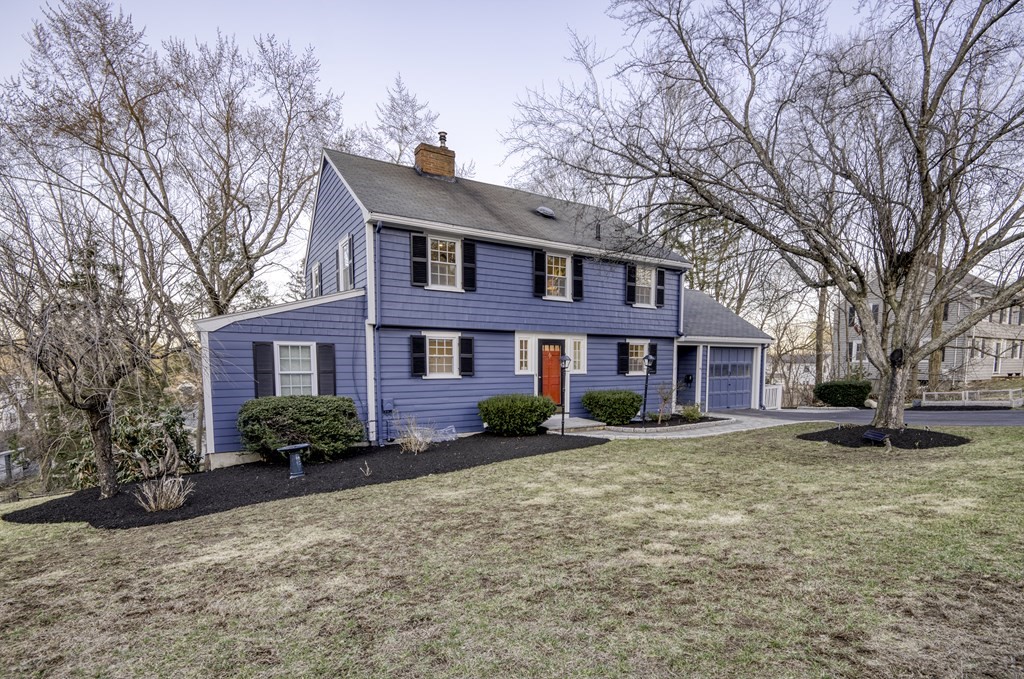 43 Robinhood Road Winchester, MA 01890 - Photo 33 of 39 Gallery Image 33